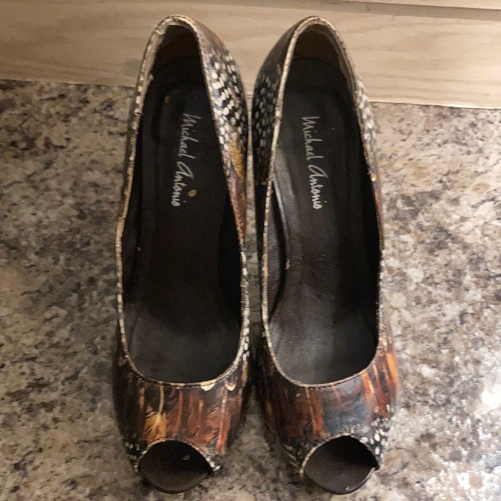 Shoe
